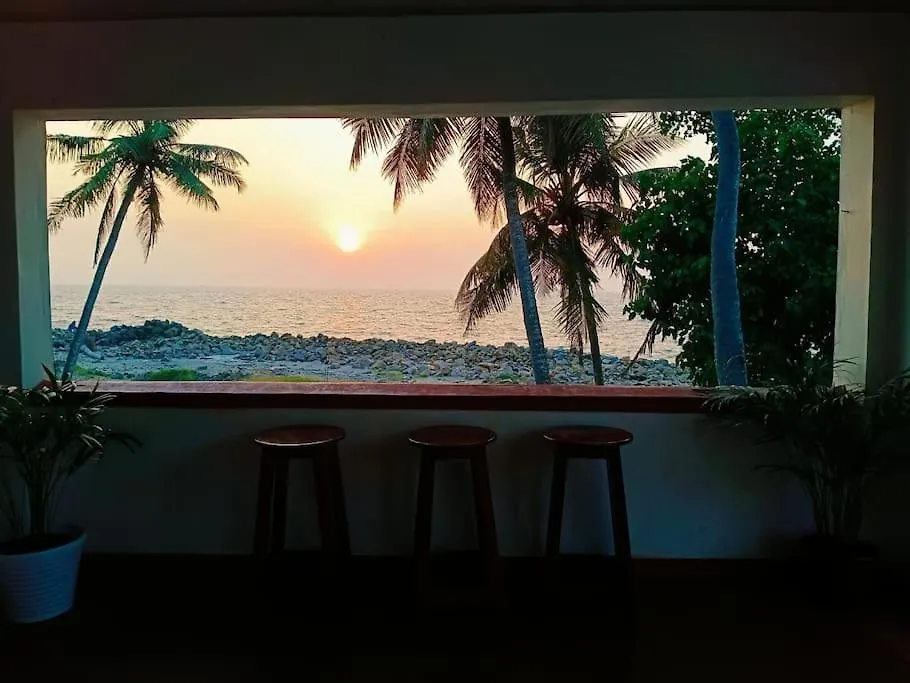 Hidden Paradise : Beach Villa Kandakkadava 0*,  India