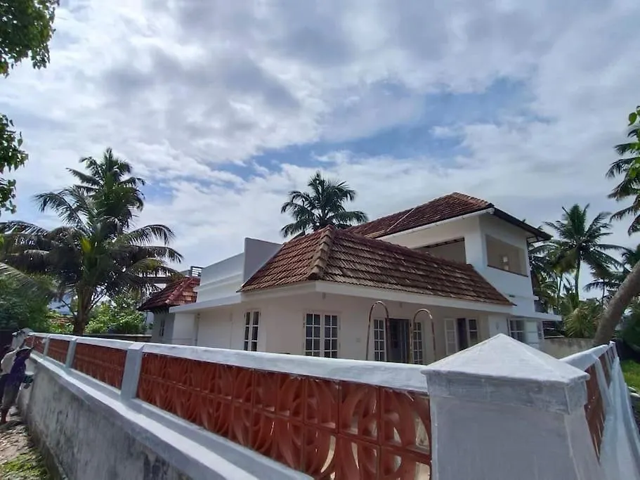 Hidden Paradise : Beach Villa Kandakkadava India