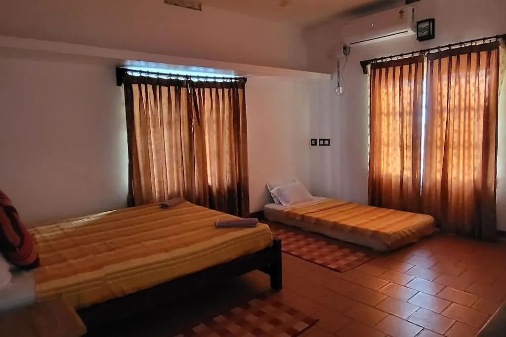 Hidden Paradise : Beach Villa Kandakkadava
